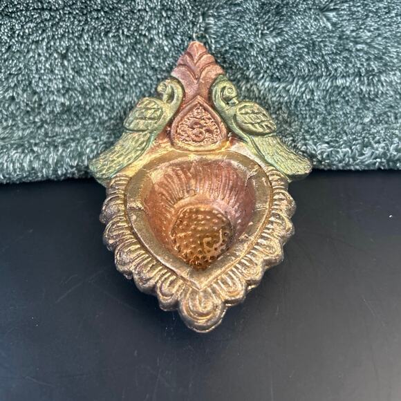 Diwali Diya Beautiful Peacocks Made of Terracotta Vintage - Picture 2 of 6